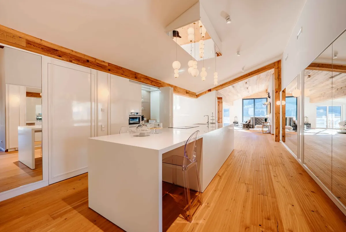 Offen leben, großzügig wohnen – 400 m² Penthouse-Feeling in den Alpen